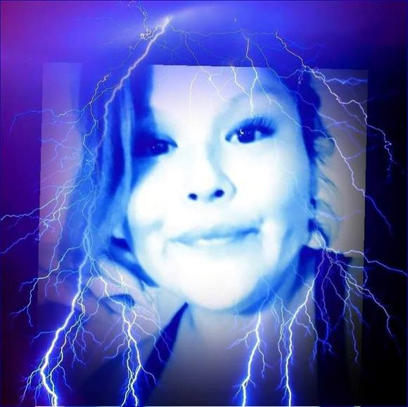 Meet your Posher, Carla - Picture 1 of 1